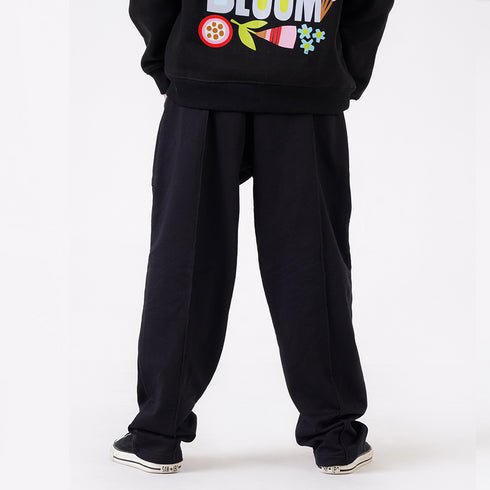 FRONT POCKET BLACK KNITTED TROUSER