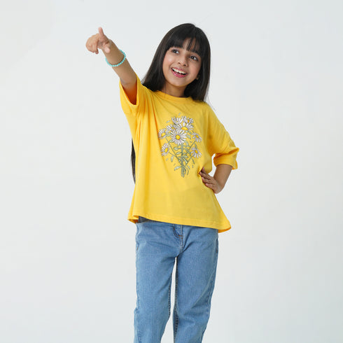 Daisy Flower Yellow Graphic Tee