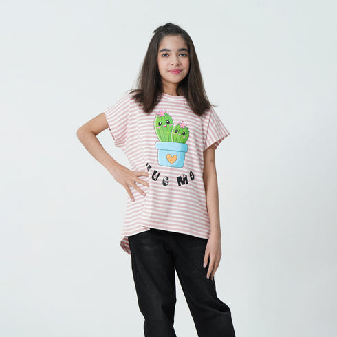 Cute Hug Me Cactus Graphic Tee
